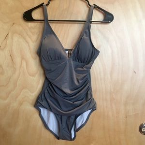 NWOT Tommy Bahama V-Neck Ruched One Piece Small.